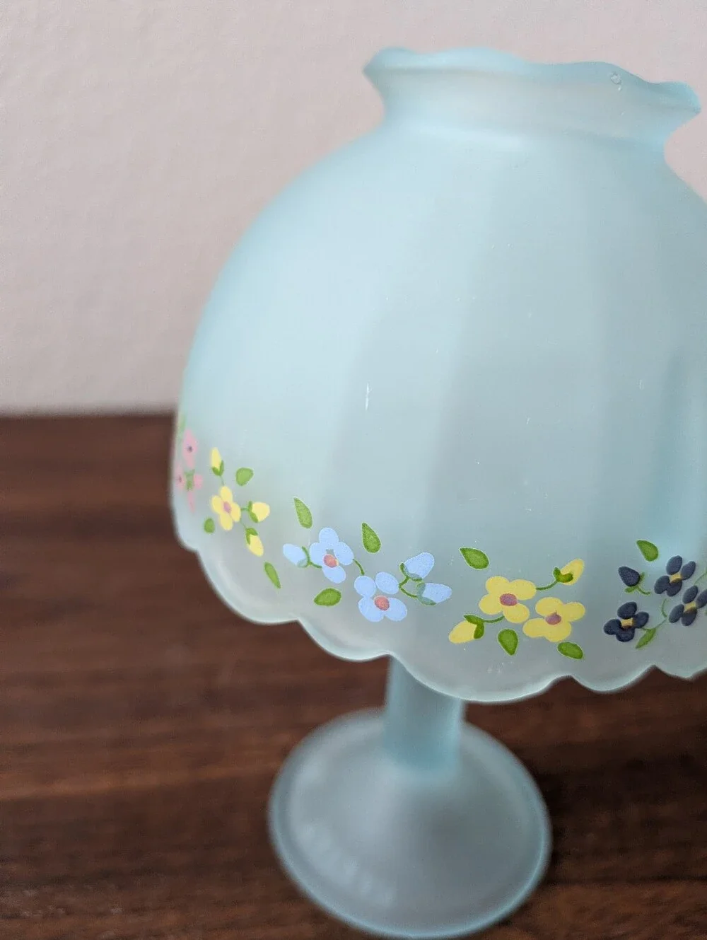 Vtg Frosted Blue Floral Pedestal Scallped Fairy Lamp Made lnTaiwan Cottagecore